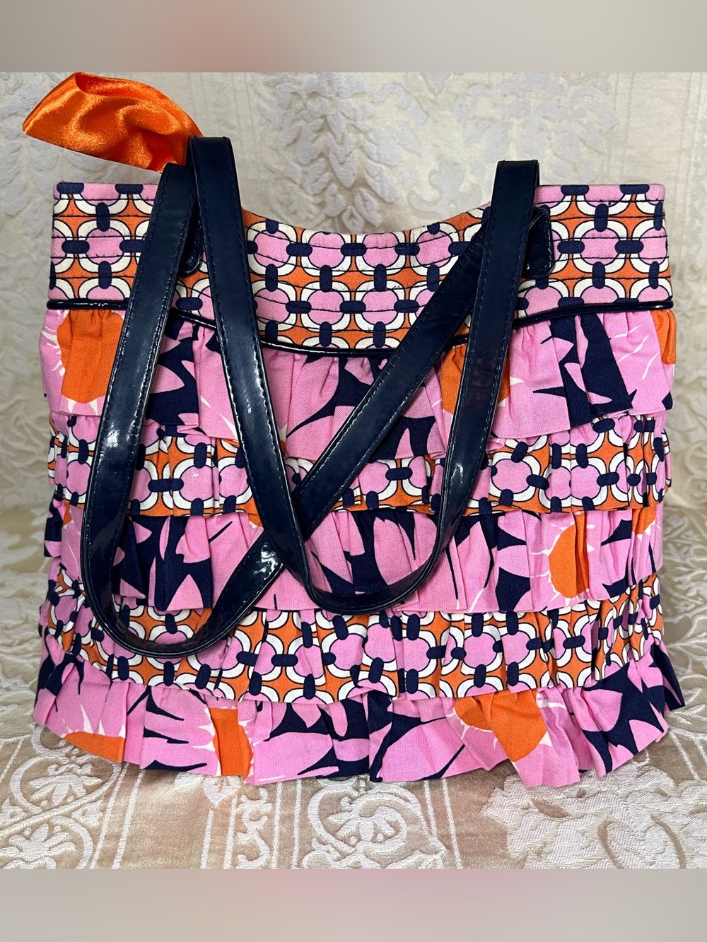 Retired Vera Bradley Loves Me Ruffle Tote Shoulder Bag & Matching Wristlet Set - Picture 7 of 11